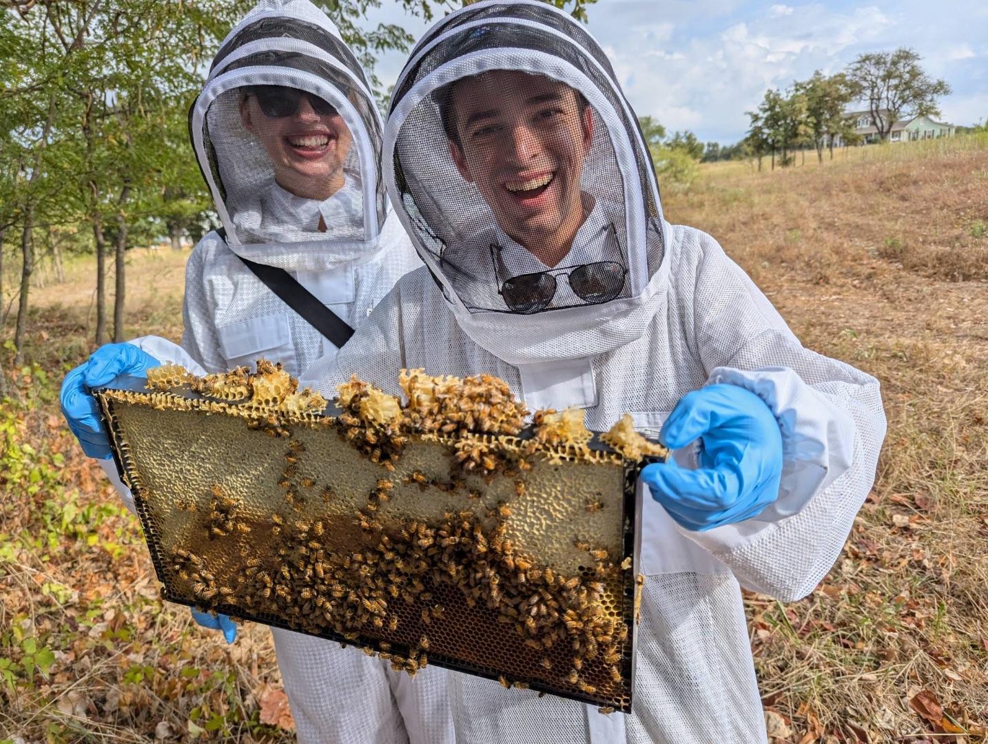 Give the gift of experience: Thrilling beekeeping class for adults + teens 2025